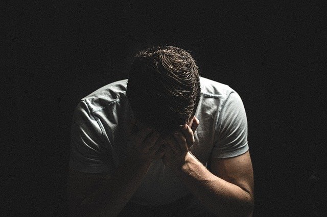 盗撮で逮捕されるケースや流れ｜その後の人生はどうなる？